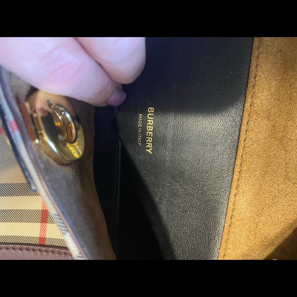 Burberry handbag - Picture 3 of 13